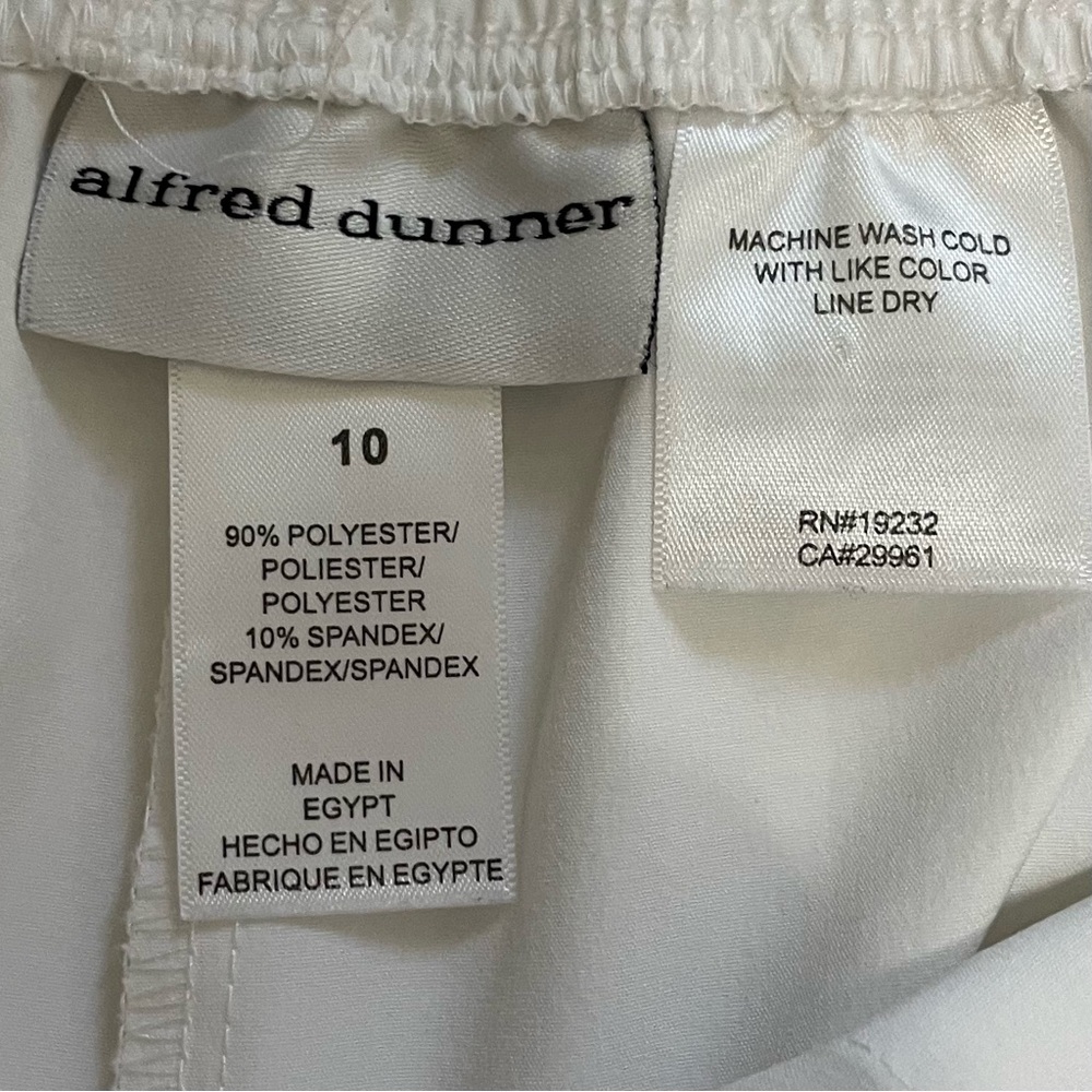 Alfred Dunner White Ankle Cropped Pants Relaxed Fit - Picture 3 of 8